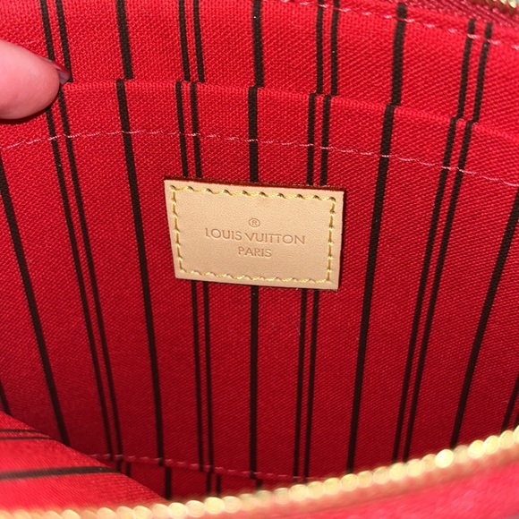 COPY - Authentic Louis Vuitton Monogram Neverfull GM Red Interior Wristlet Clut… - Picture 11 of 12